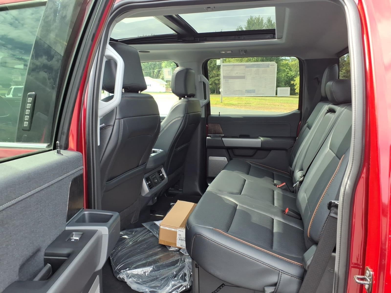 2026 Ford SUPER DUTY F-250 SRW LARIAT