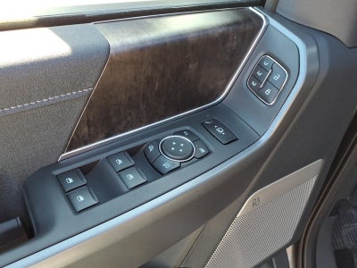 2027 Ford Super Duty F-350 Lariat