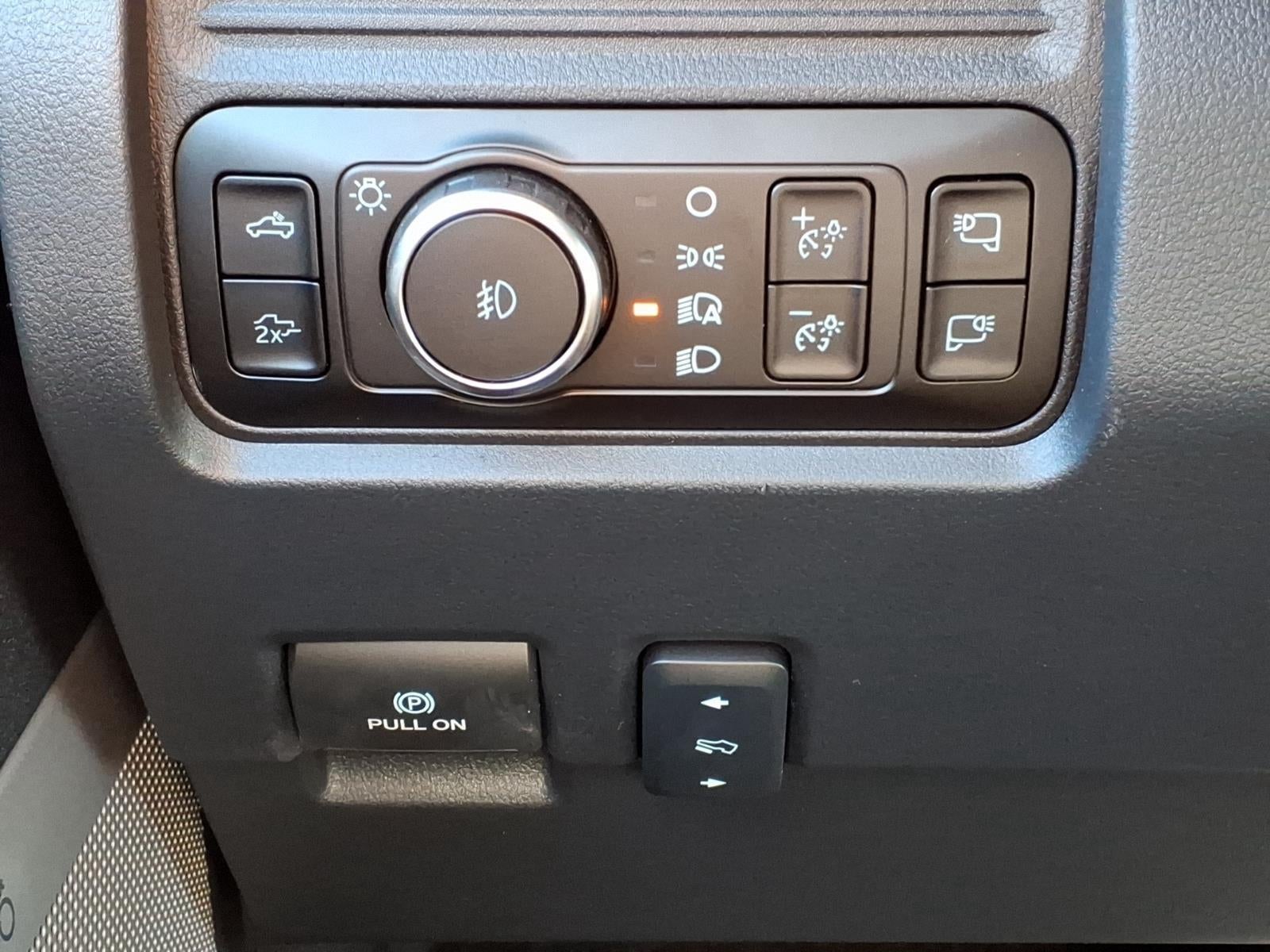 2027 Ford Super Duty F-350 Lariat