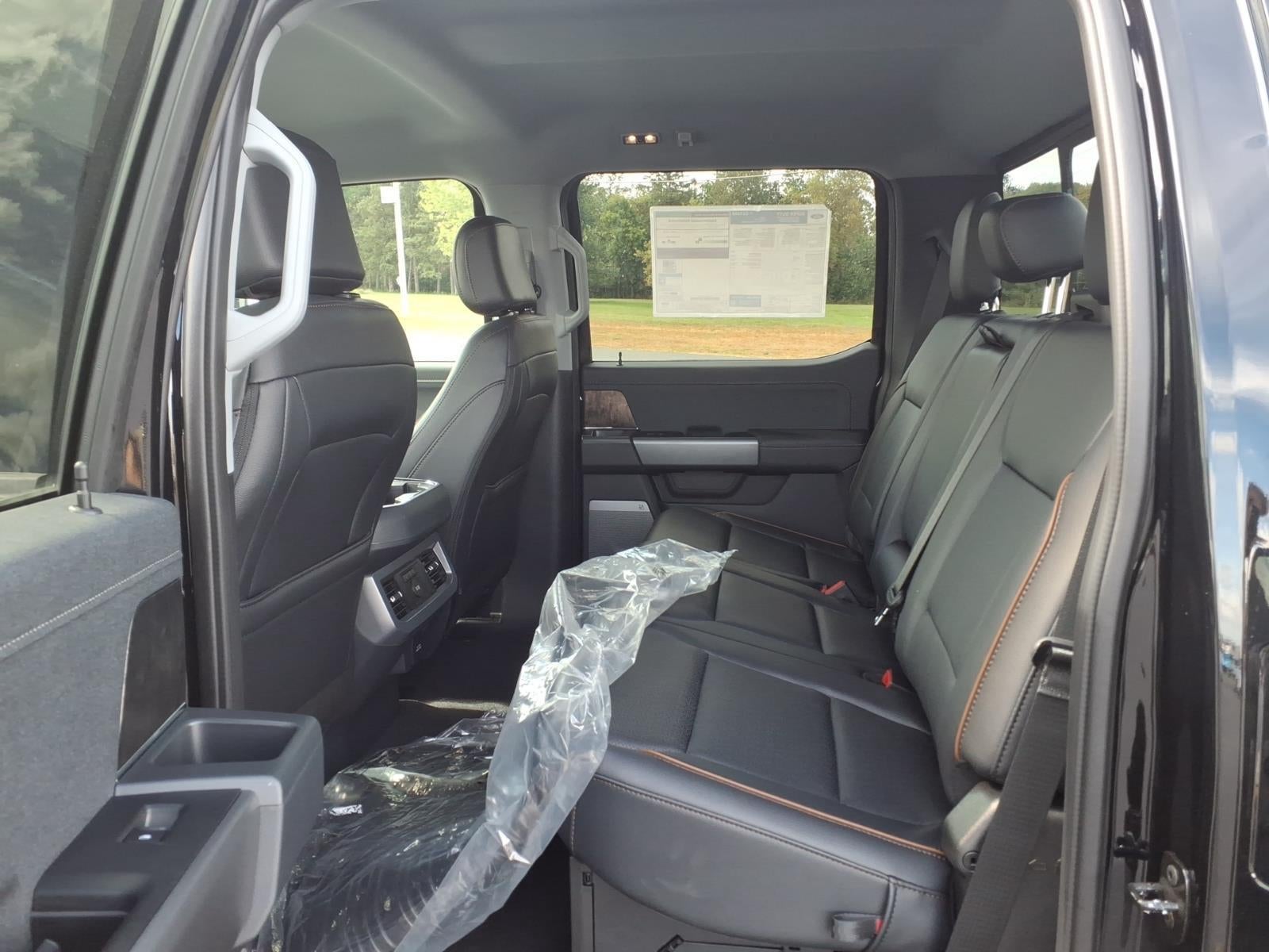 2027 Ford Super Duty F-350 Lariat