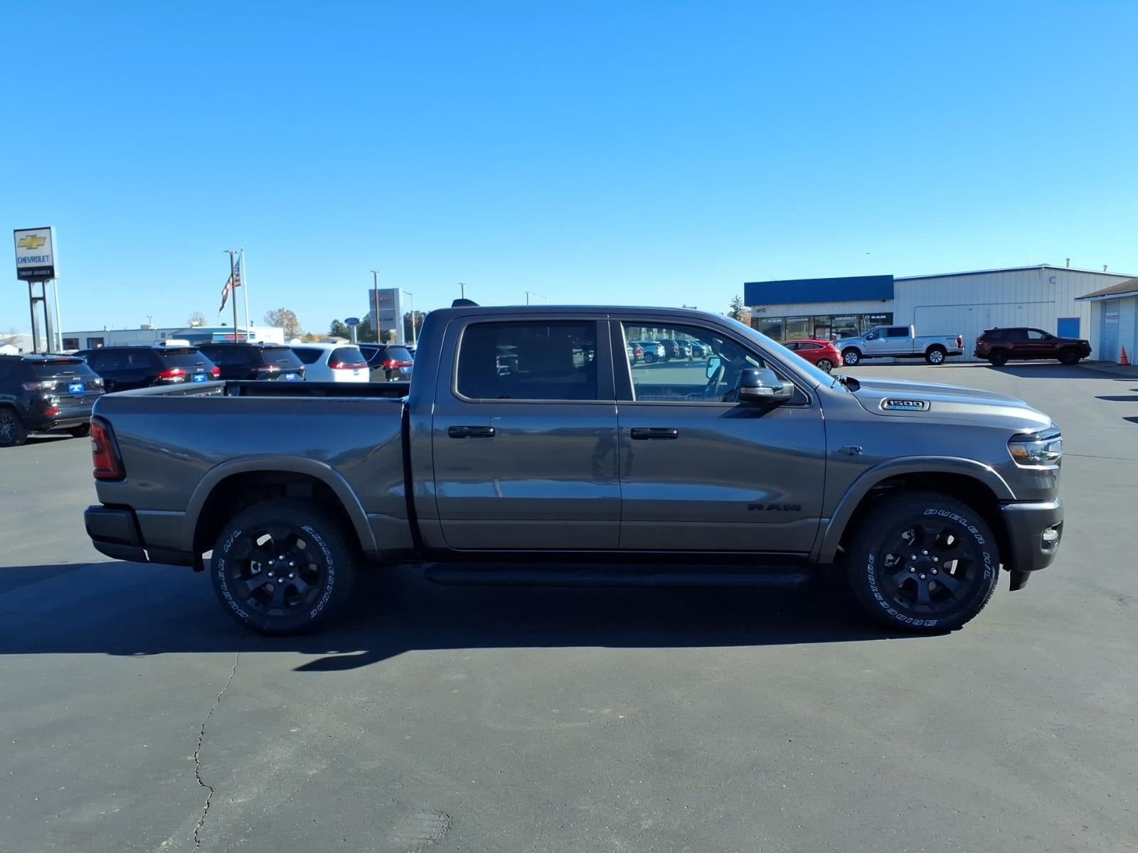 2027 RAM Ram 1500 RAM 1500 BIG HORN CREW CAB 4X4 5'7' BOX