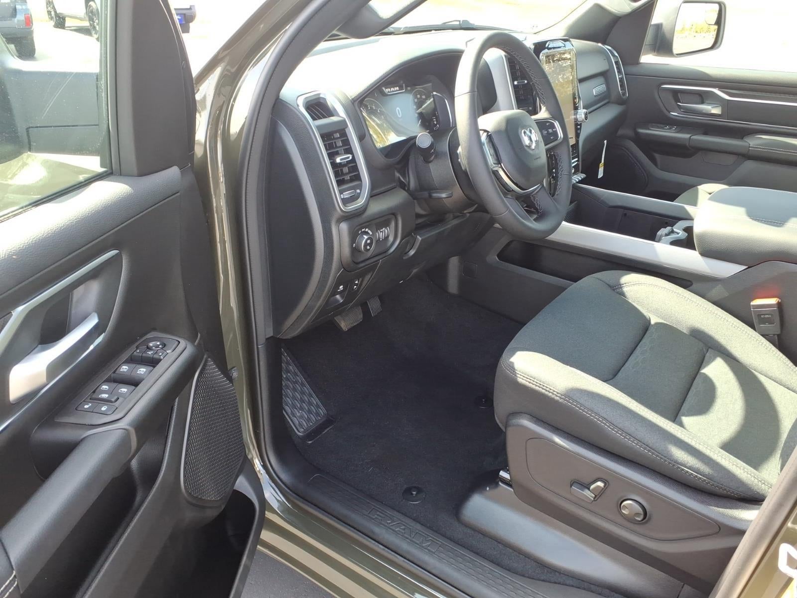 2027 RAM Ram 1500 RAM 1500 BIG HORN CREW CAB 4X4 5'7' BOX