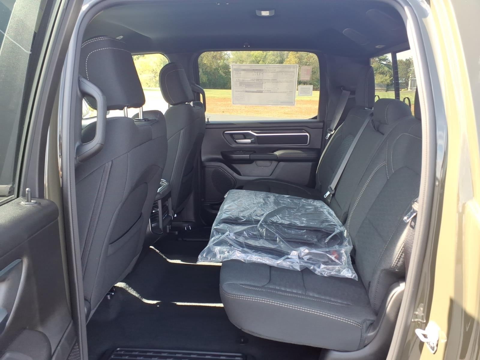 2027 RAM Ram 1500 RAM 1500 BIG HORN CREW CAB 4X4 5'7' BOX