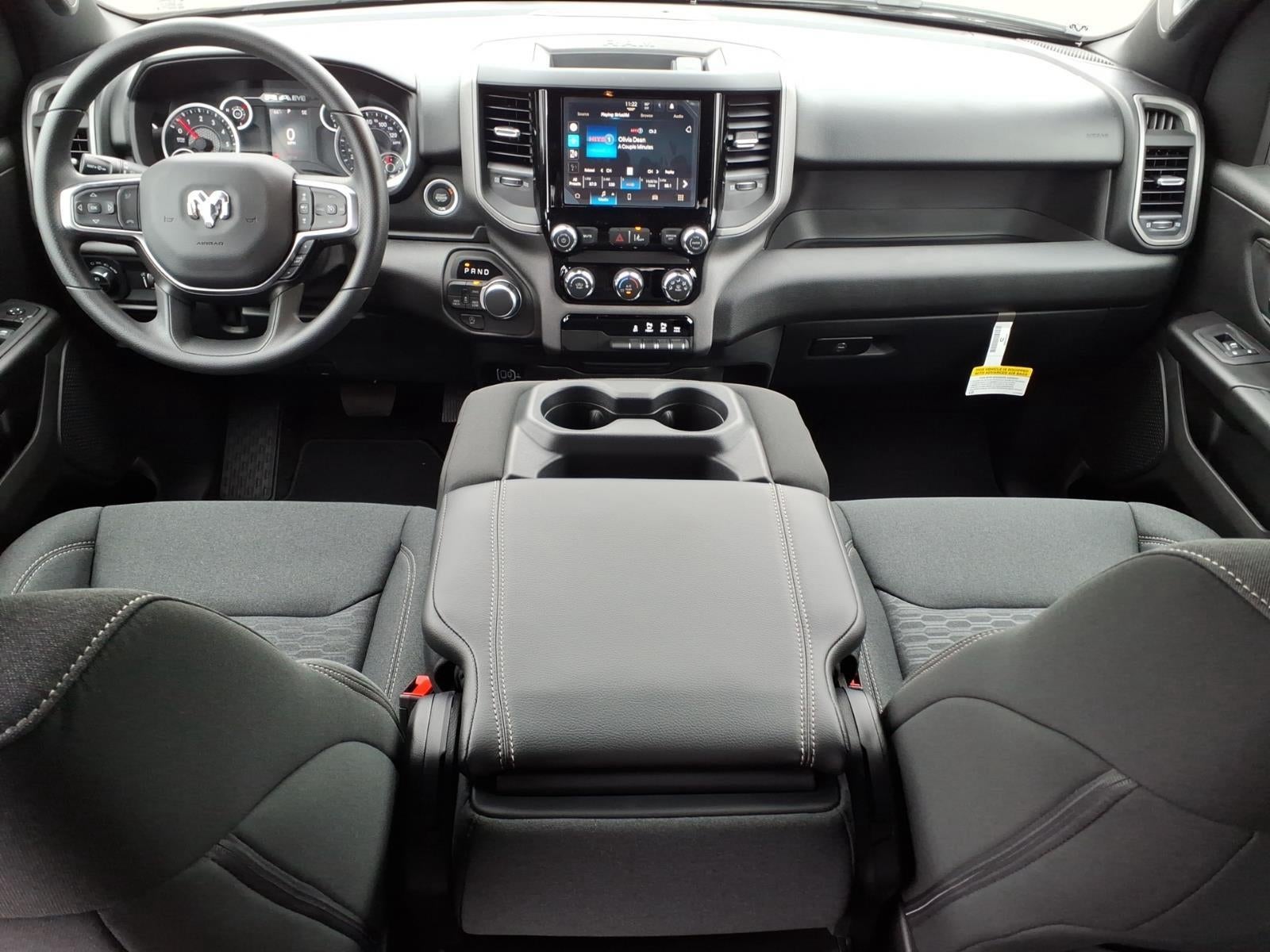 2026 RAM Ram 1500 RAM 1500 EXPRESS CREW CAB 4X4 5'7' BOX