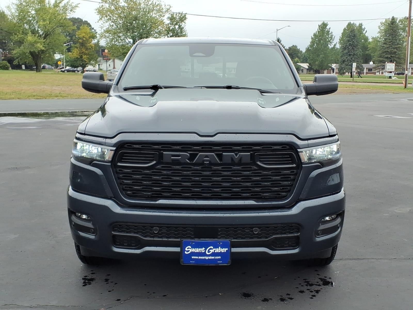 2026 RAM Ram 1500 RAM 1500 EXPRESS CREW CAB 4X4 5'7' BOX