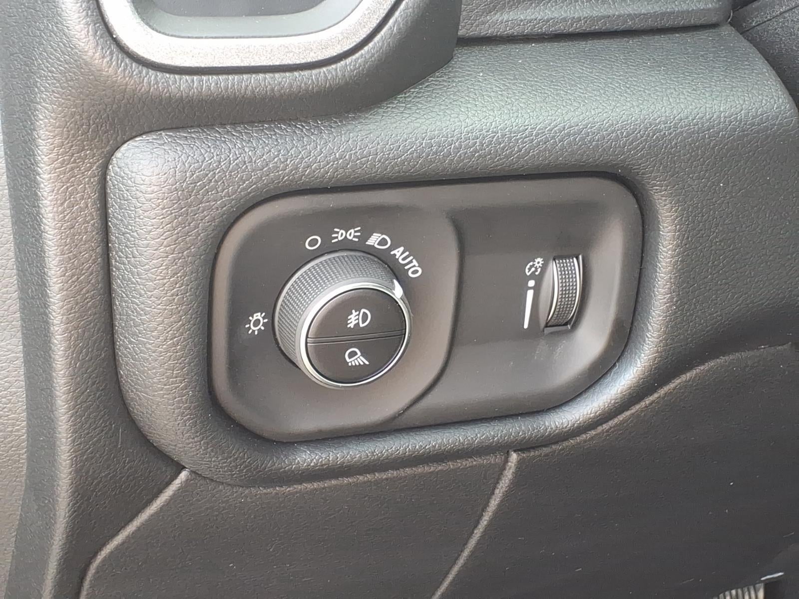 2027 RAM Ram 2500 RAM 2500 BLACK EXPRESS CREW CAB 4X4 6'4' BOX