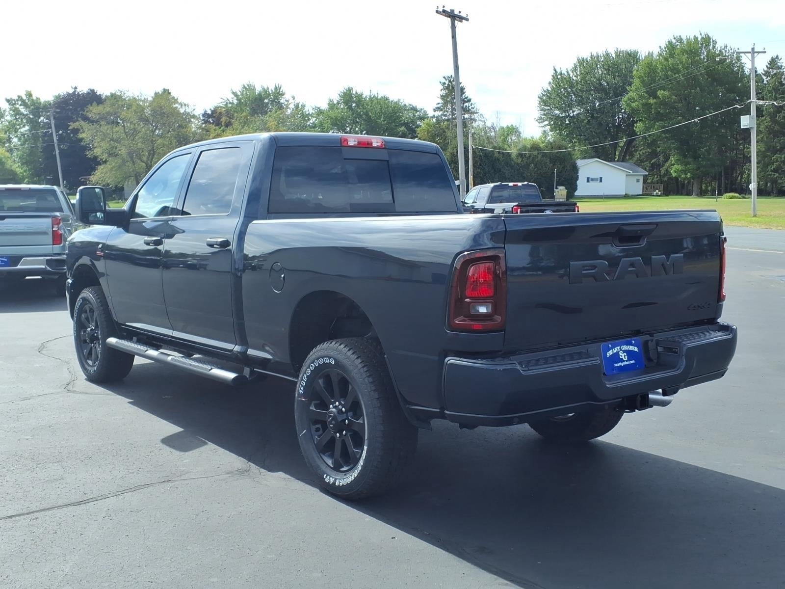 2027 RAM Ram 2500 RAM 2500 BLACK EXPRESS CREW CAB 4X4 6'4' BOX