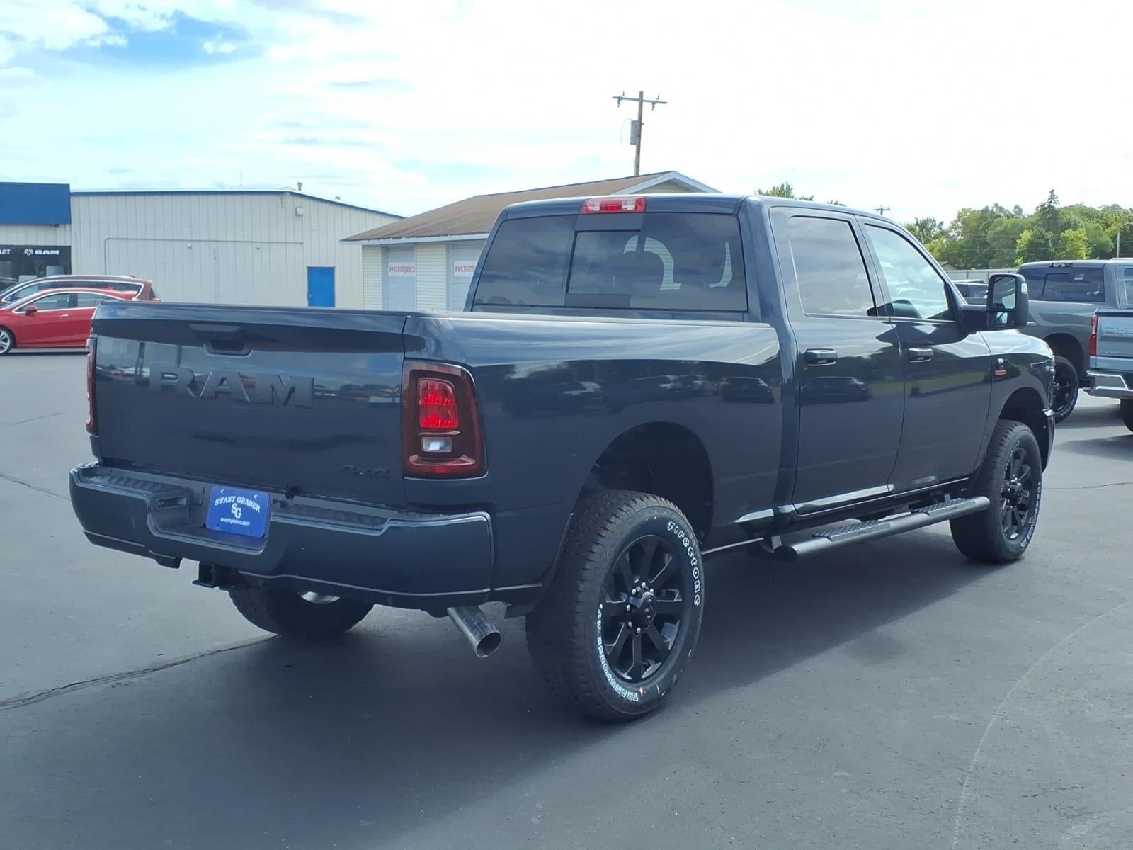 2027 RAM Ram 2500 RAM 2500 BLACK EXPRESS CREW CAB 4X4 6'4' BOX