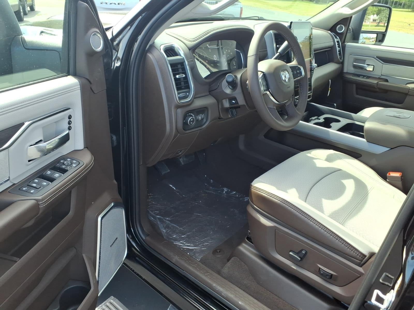 2027 RAM Ram 3500 RAM 3500 LARAMIE CREW CAB 4X4 8' BOX