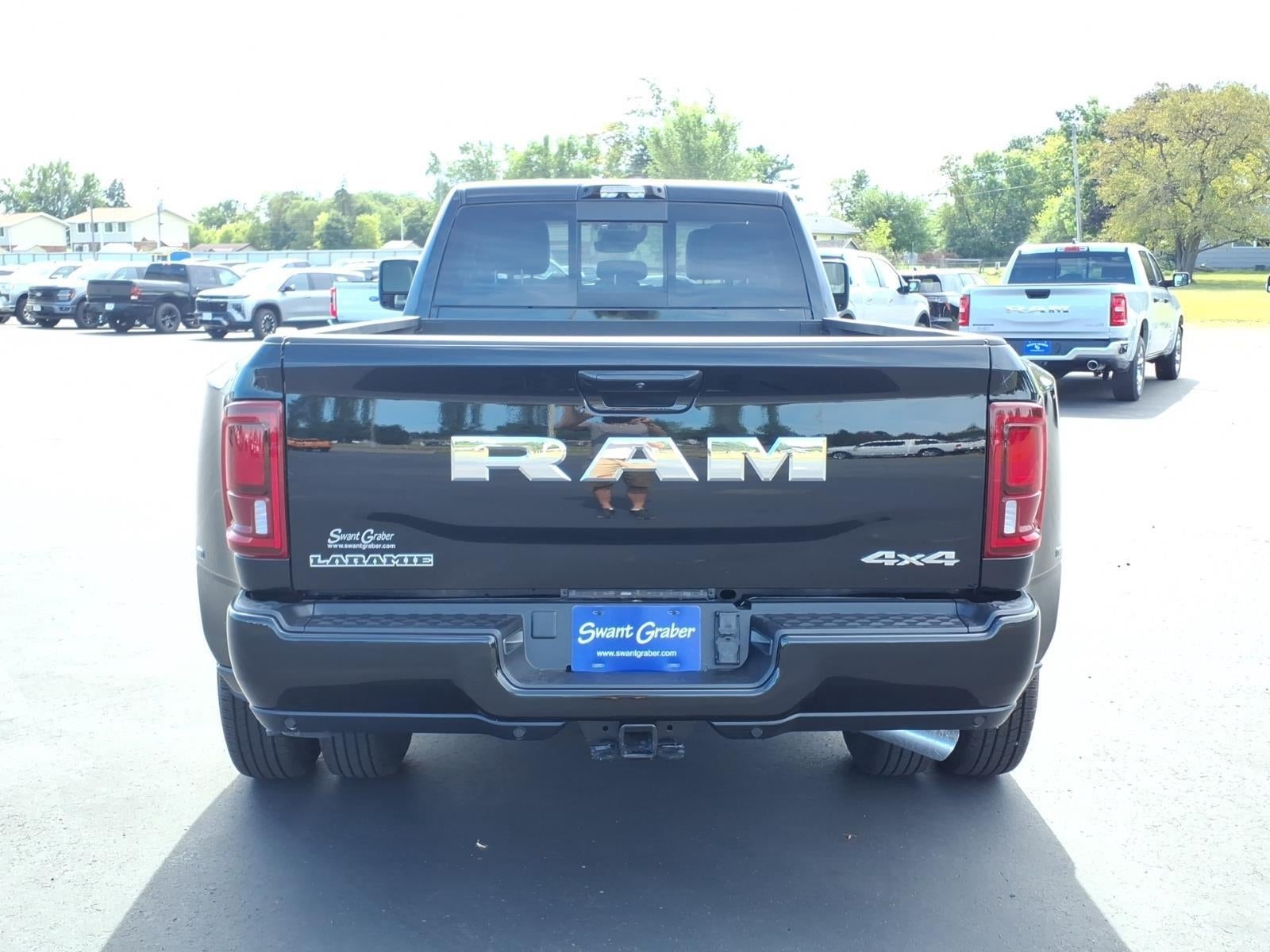 2027 RAM Ram 3500 RAM 3500 LARAMIE CREW CAB 4X4 8' BOX